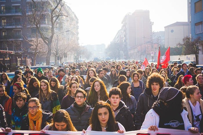 El poder y la sociedad Eje Global